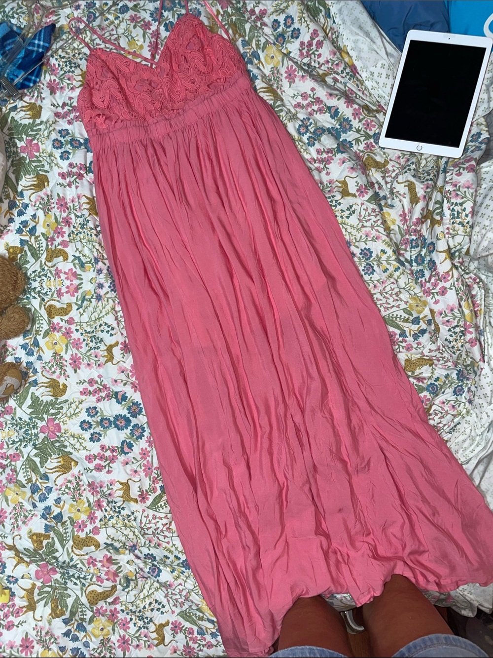 Heyson coral Lace-Trim Spaghetti Strap Maxi Dress